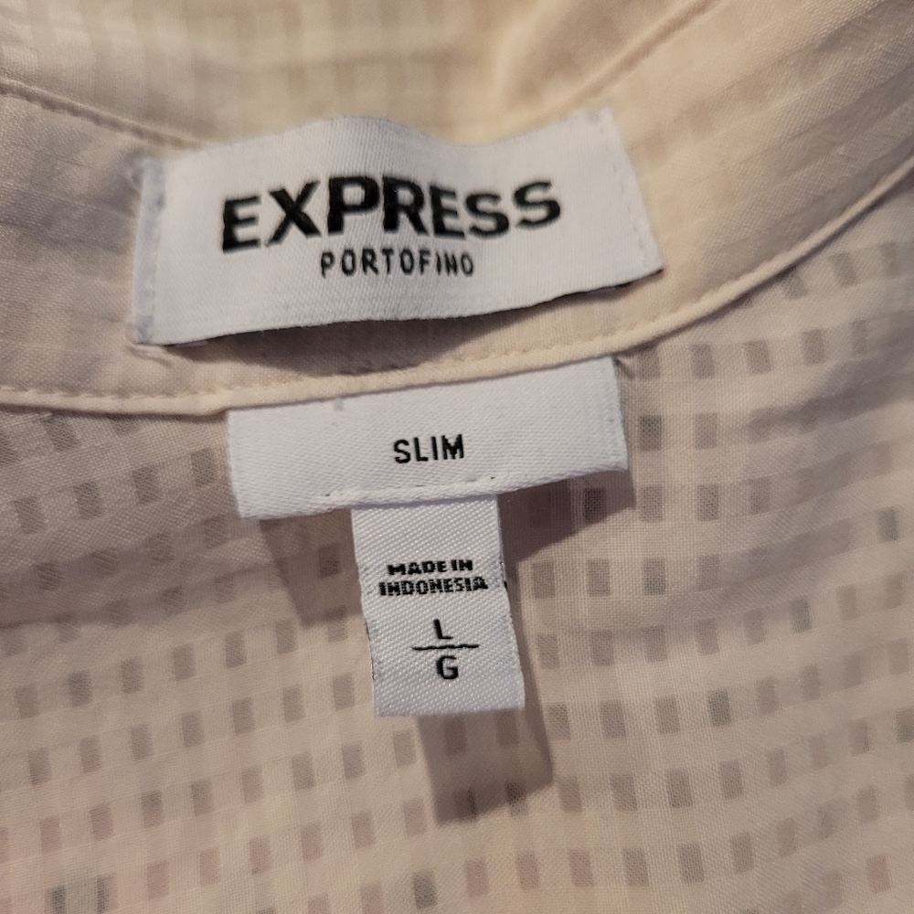 Express Cream Button-Up Blouse - Picture 3 of 4